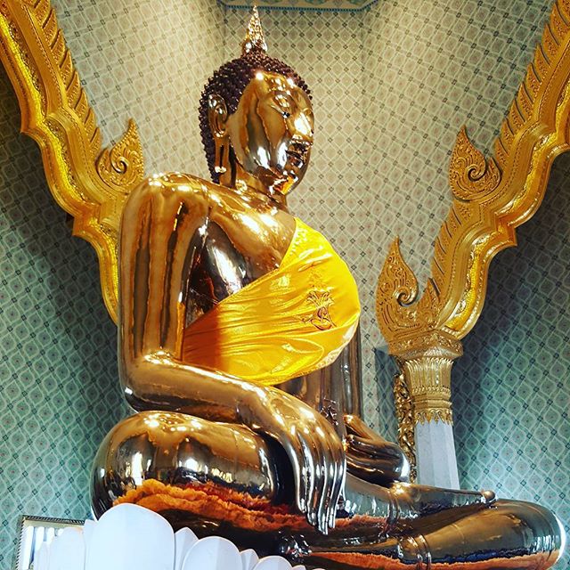 Wat Traimit Bangkok – Ngôi Chùa cực kỳ lừng danh ở Bangkok Thái Lan