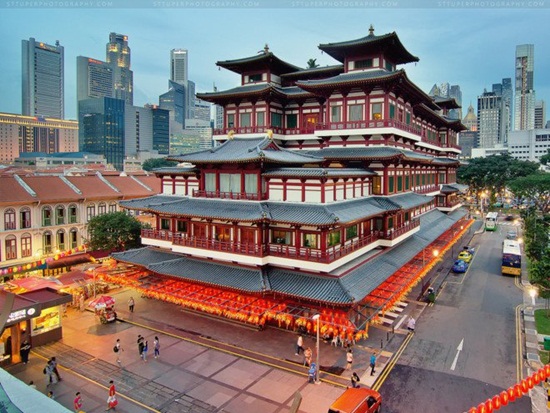 chùa phật Nha nằm ở khu Chinatown