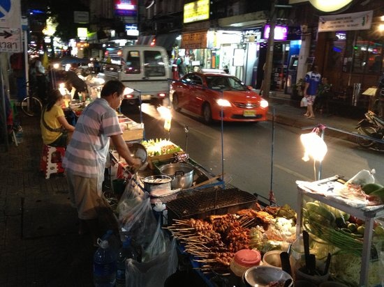 5 khu tập trung đồ ăn vặt tại Bangkok