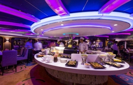 Buffet tối trên du thuyền Wonderful Pearl Cruise